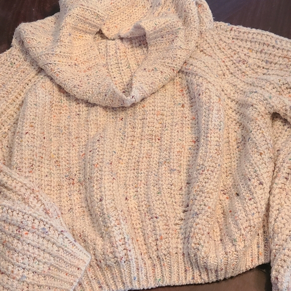 Sweaters - Turtle neck sweater